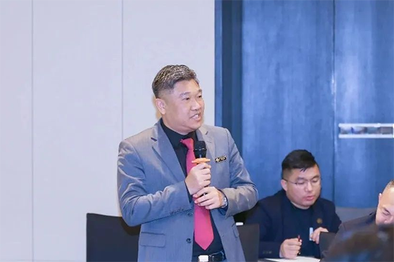 他們的金句，幫你找準“門”道，“窗”贏未來